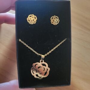 🌹Buy 1 Get 1 Free🌹 Stainless Steel Gold Flower Jewelry Set